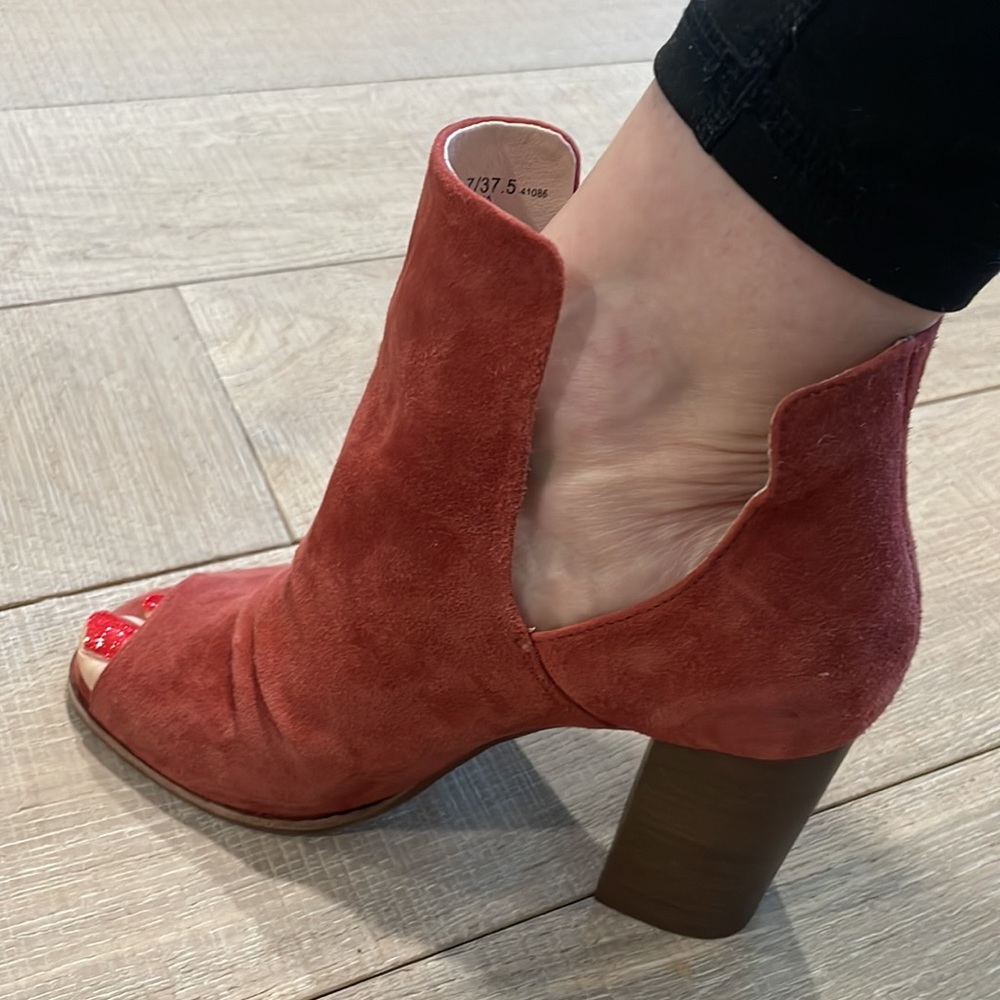 Boho Suede Open Toe Block Heel Festival Bootie (7.5) - Picture 2 of 13